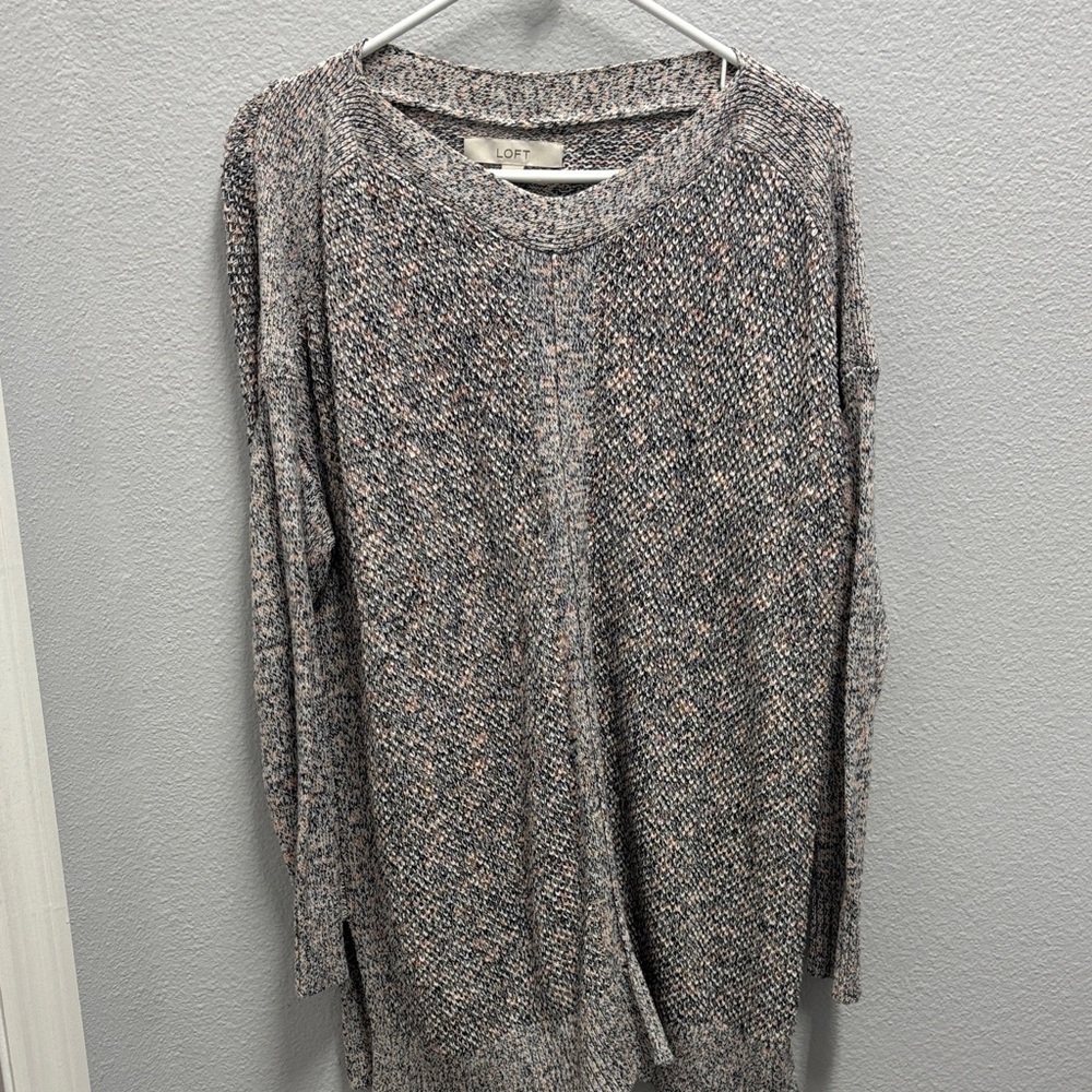 LOFT Speckled Knit Pullover in Gray and Pink